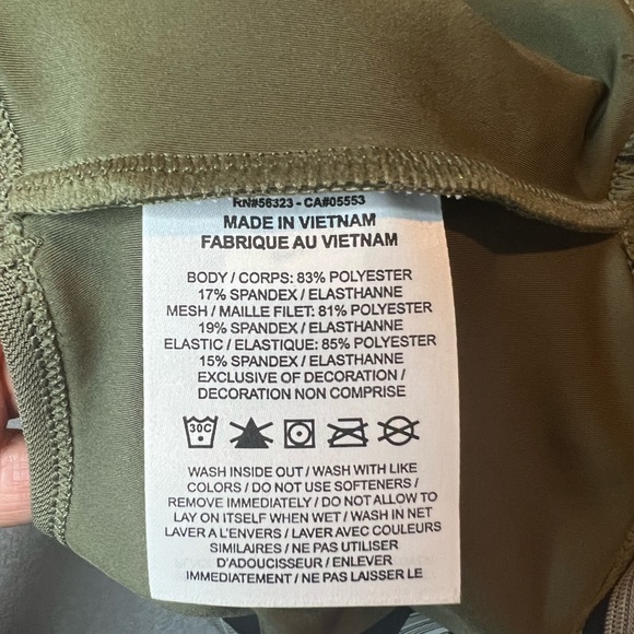 Nike Women's Pro Dri-FIT Women's Cropped Graphic Training Top Size S NEW - Picture 8 of 8